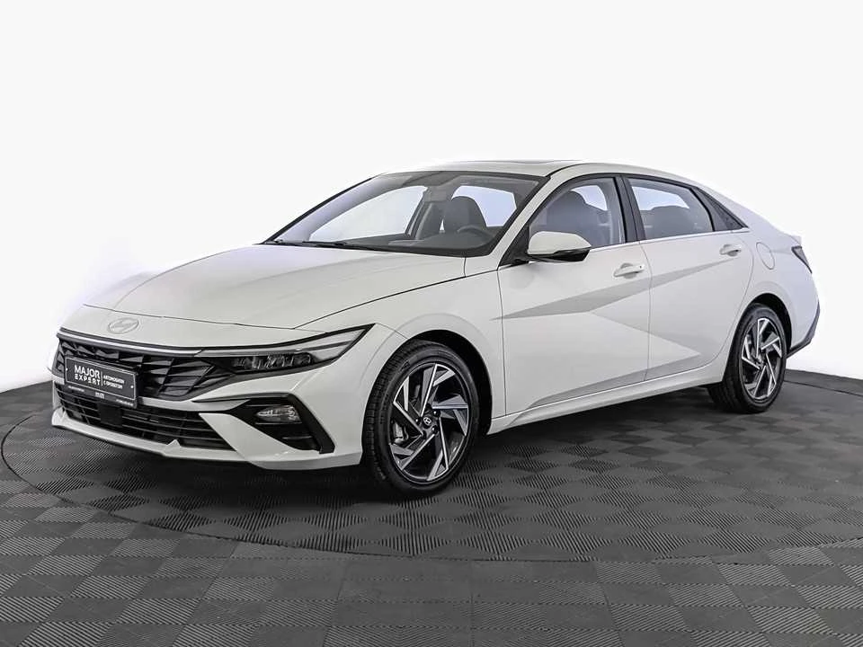 HYUNDAI ELANTRA, 2023, пробег 10 121 км, цена от 2 100 000 руб.