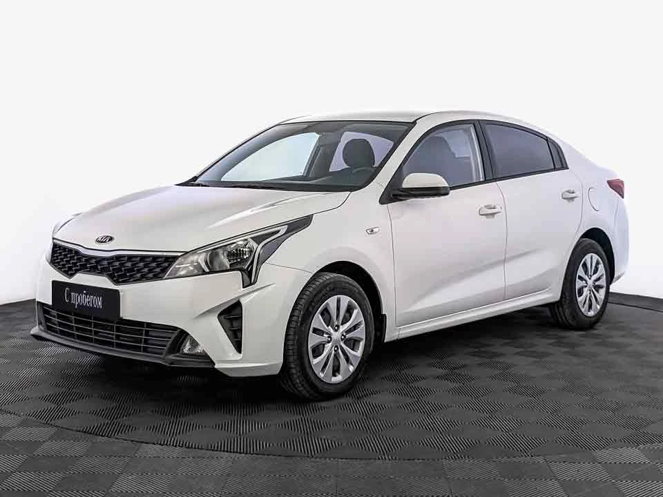 KIA RIO, 2021, пробег 43 996 км, цена от 1 490 000 руб.