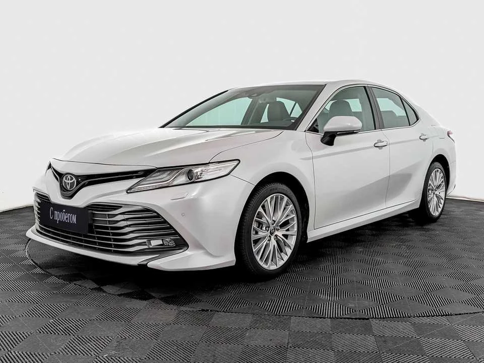 TOYOTA CAMRY, 2018, пробег 32 006 км, цена от 2 480 000 руб.
