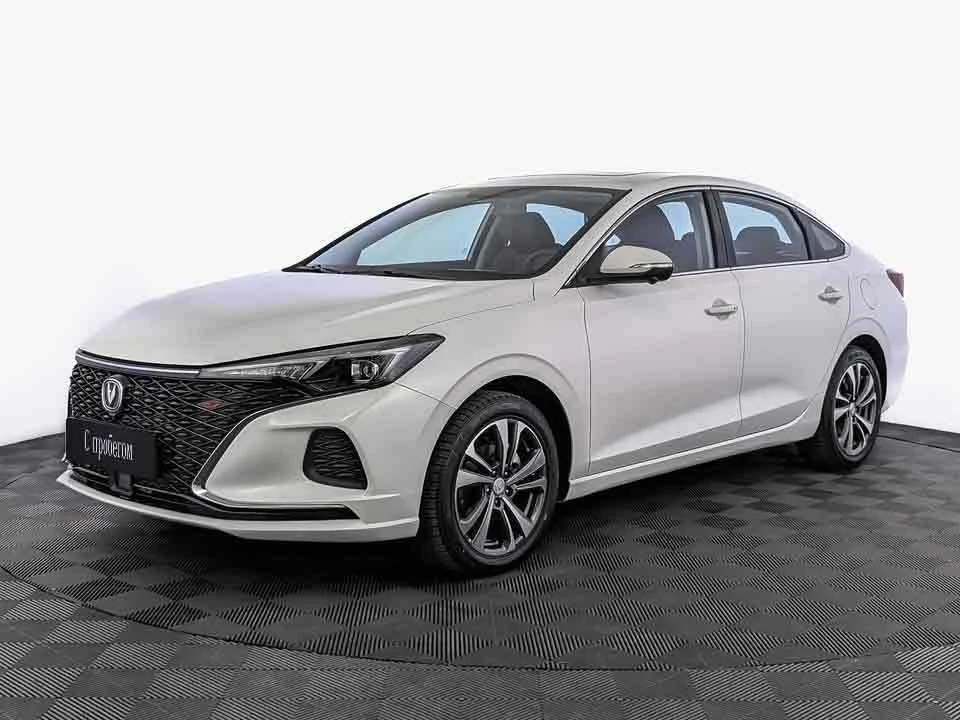 CHANGAN EADO PLUS, 2023, пробег 1 123 км, цена от 1 690 000 руб.