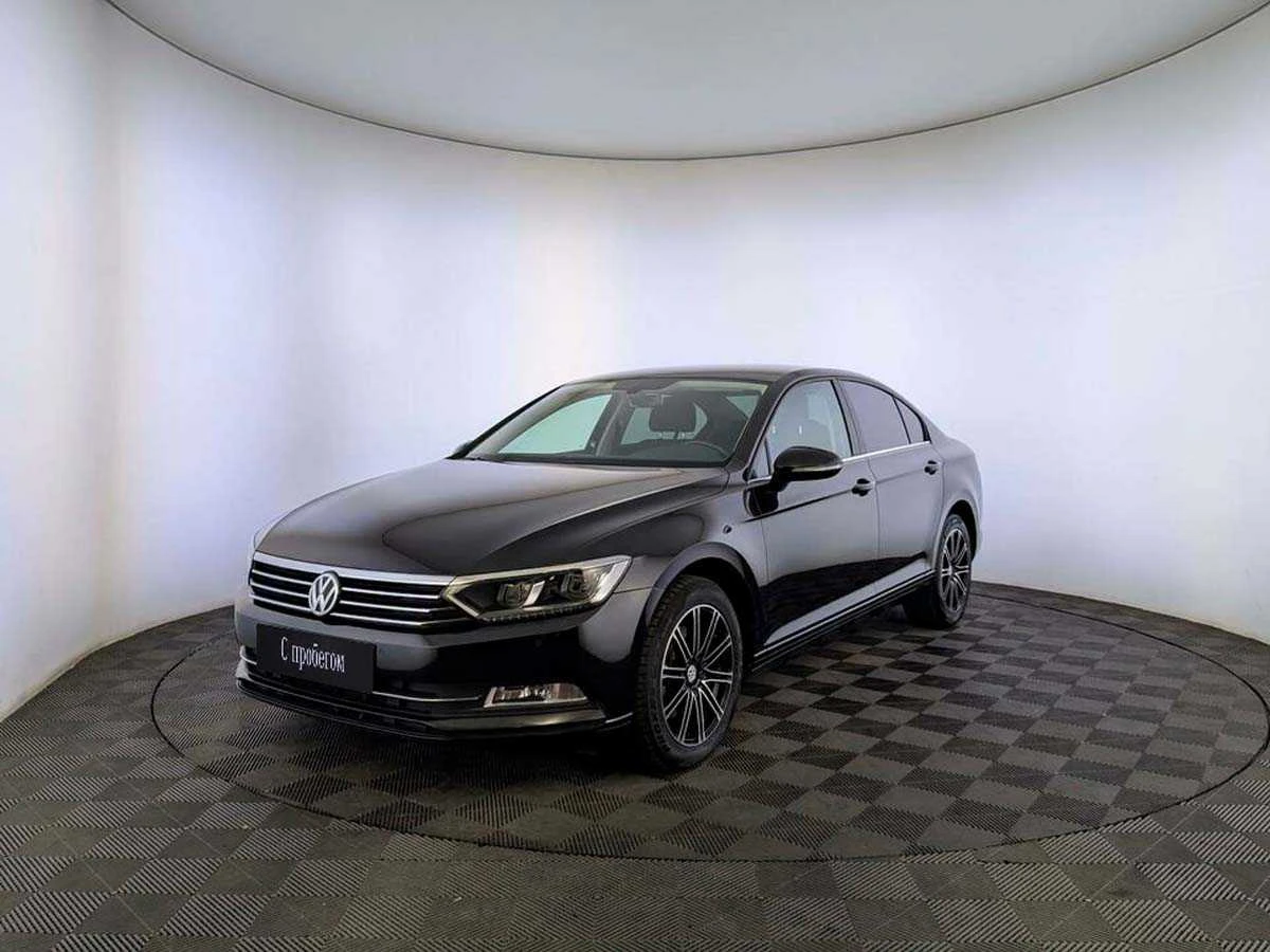 VOLKSWAGEN PASSAT, 2015, пробег 64 124 км, цена от 1 480 000 руб.